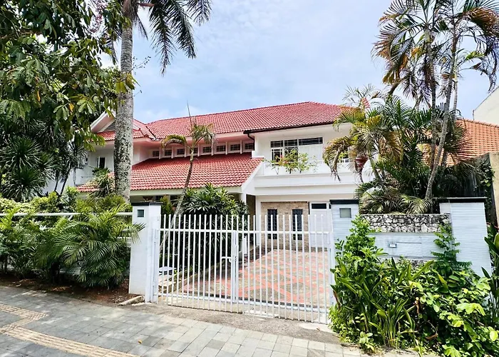 Emerald Luxury & Comfort In
