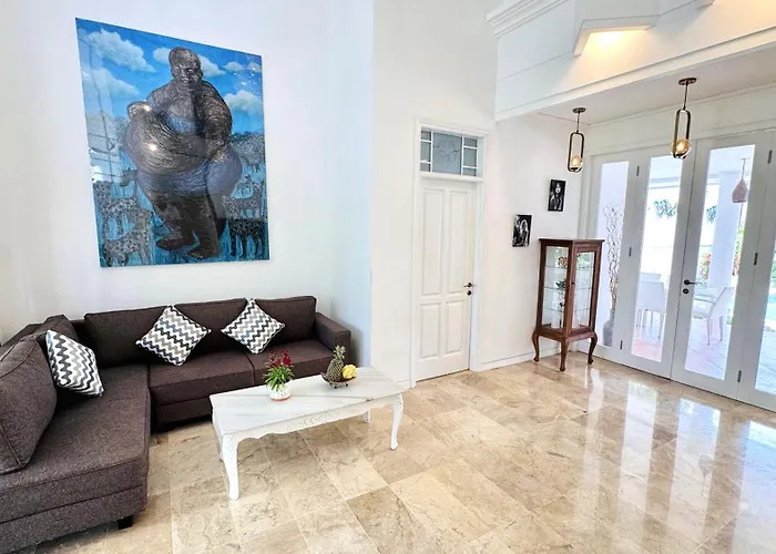 Villa Emerald Luxury & Comfort In