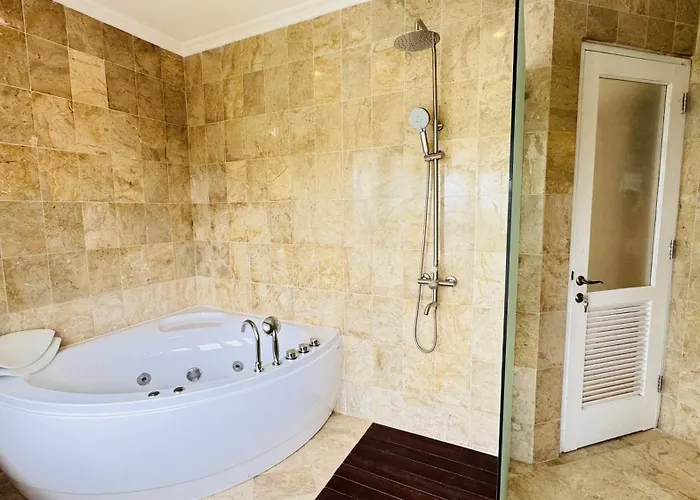 Emerald Luxury & Comfort In * Nusa Dua (Bali)