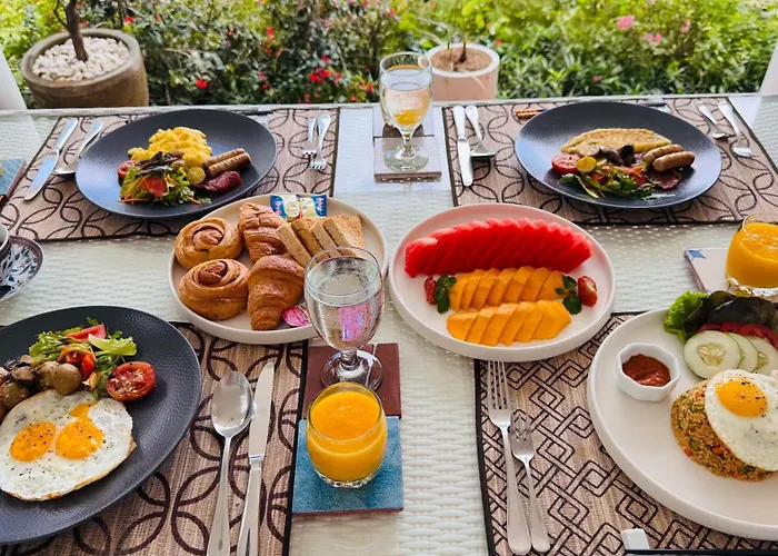 Emerald Luxury & Comfort In Villa Nusa Dua (Bali)